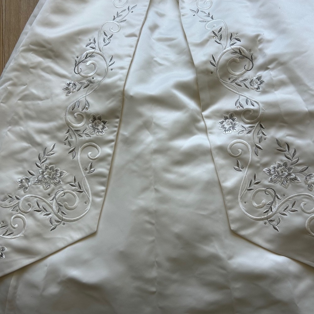 Vintage Jessica McClintock Wedding Gown Satin White Floral Embroidered Gemstone - Picture 13 of 16